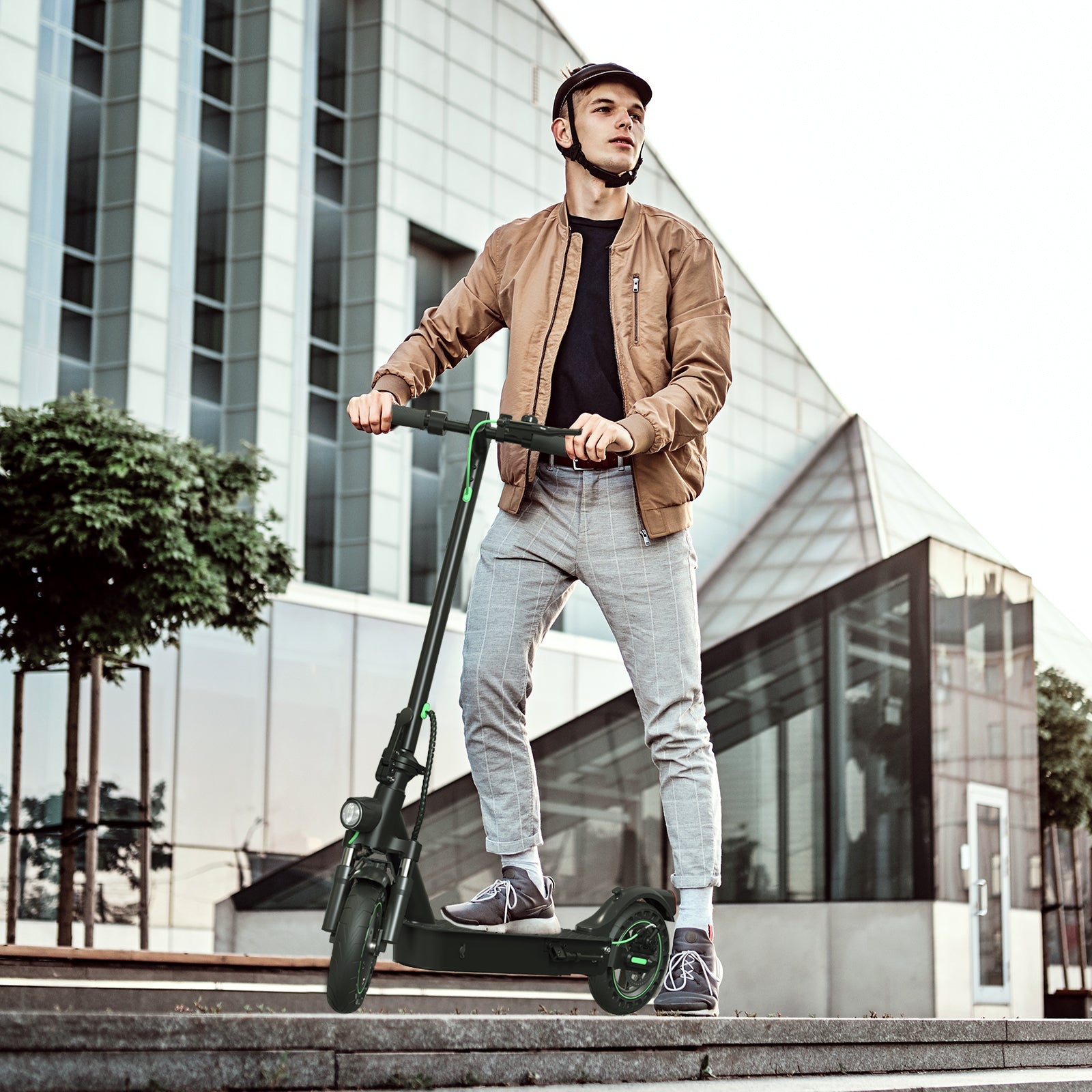 S9MAX  Trottinette électrique légère pour la ville 500W