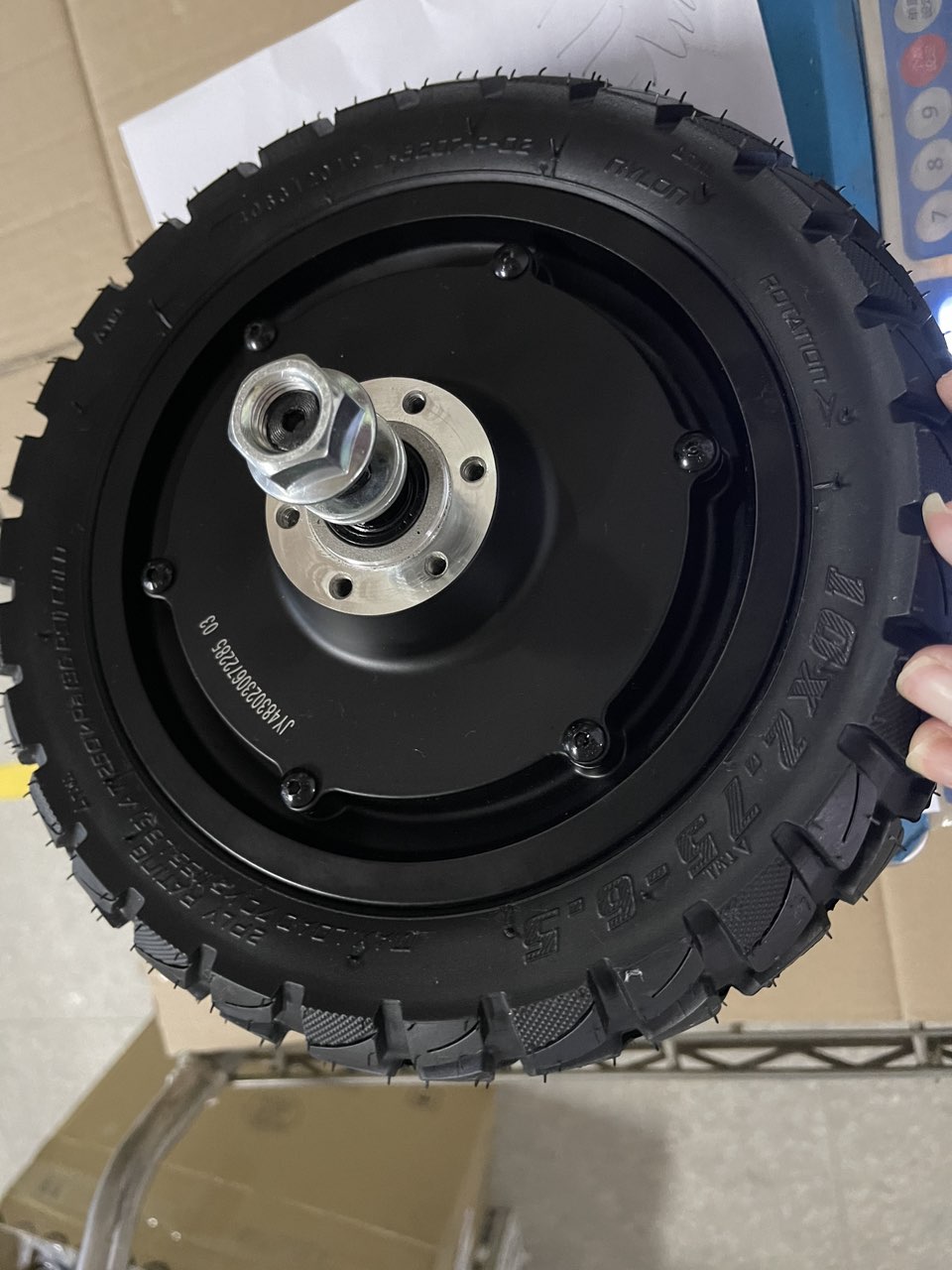Roue motorisée de 800 W pour trottinette électrique iX4